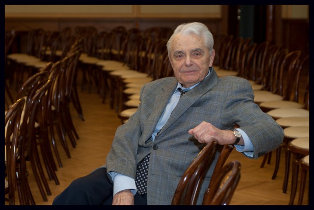 Dr. Szabó Zoltán