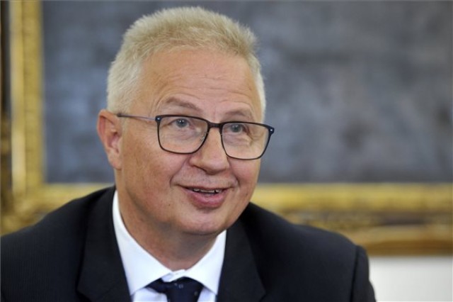 Interjú Trócsányi Lászlóval