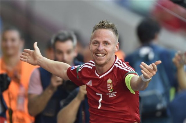 Díjat adományozott a Szabolcs megyei közgyűlés Dzsudzsák Balázsnak