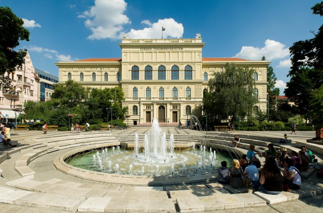 SZTE