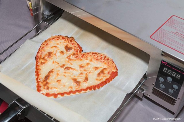 Akár szív alakú pizzát is nyomtathatunk a jövőben