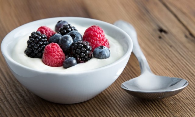 Joghurt gyümölcsökkel