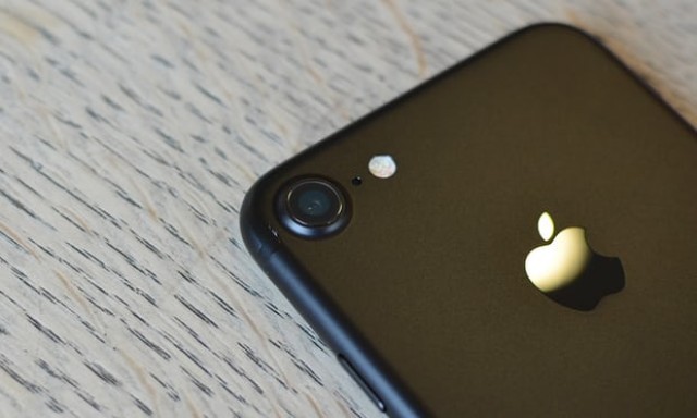 Apple iPhone