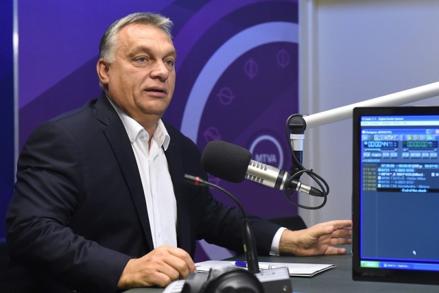 Orbán Viktor miniszterelnök a Kossuth Rádió stúdiójában, ahol interjút adott a 180 perc című műsorban 2017. szeptember 22-én MTI Fotó: Kovács Tamás