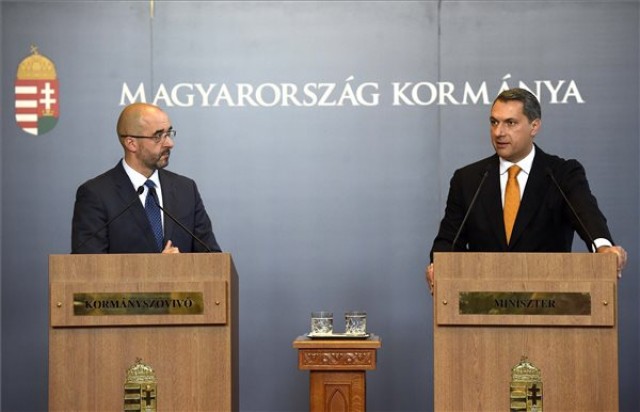 Lázár János sajtótájékoztatója