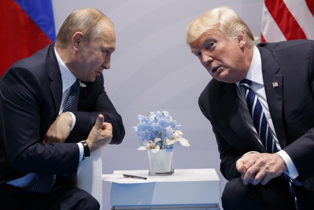 Vlagyimir Putyin orosz és Donald Trump amerikai elnök