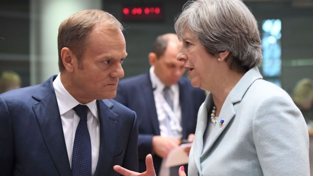 Donald Tusk és Theresa May