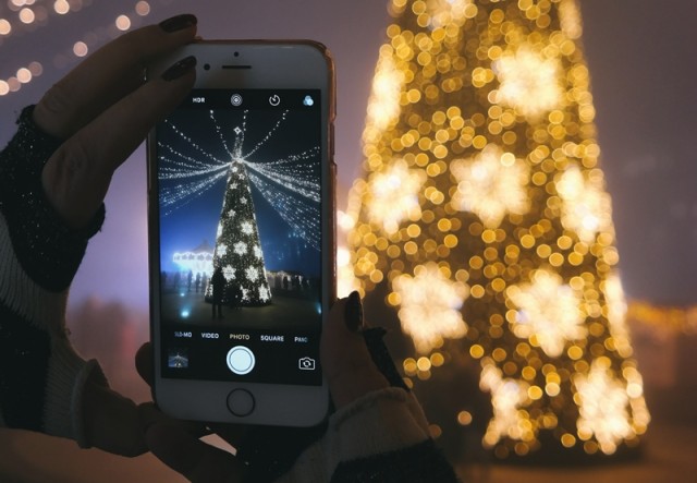 Több kedvezményt is nyújtanak a mobilszolgáltatók az ünnepekre