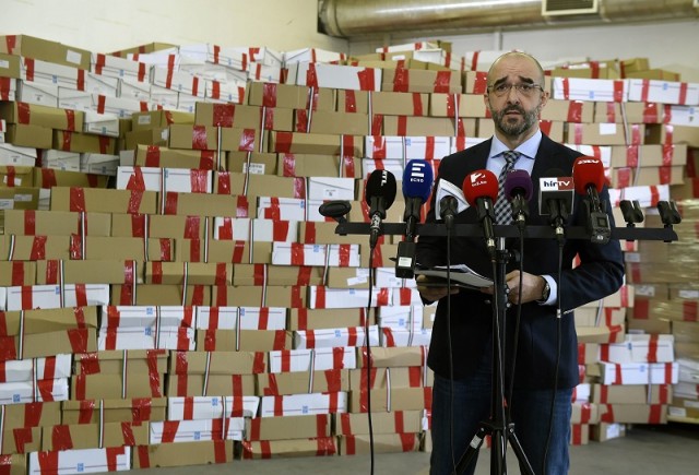 Nemzeti konzultáció - A kormányszóvivő: egyhangúlag elutasítják a magyarok a