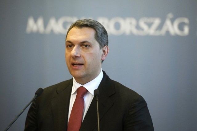 Lázár János, a Miniszterelnökséget vezető miniszter szokásos heti sajtótájékoztatóját tartja az Országházban 2018. február 1-jén. MTI Fotó: Koszticsák Szilárd