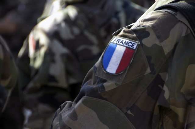 Kötelező nemzeti szolgálat bevezetését tervezi a francia kormány
