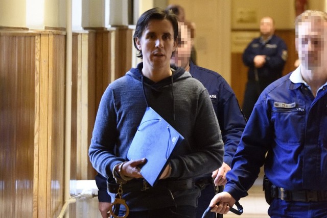 Tanúként hallgatták meg Czeglédy Csabát egy iskolaszövetkezeti ügyben