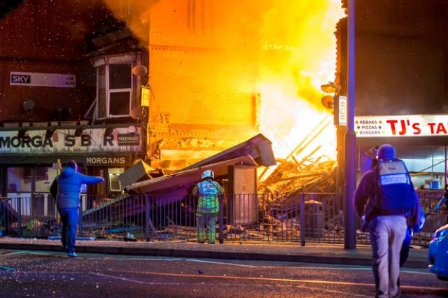 Robbanás történt egy leicesteri üzlethelyiségben
