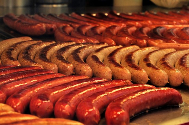 Kolbászsütés