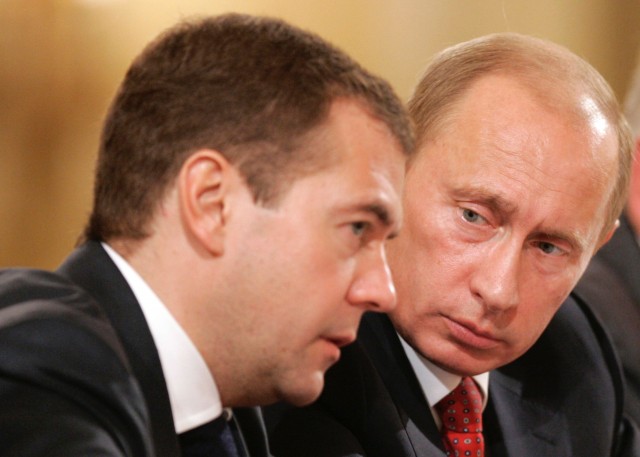 Dmitrij Medvegyev és Vlagyimir Putyin