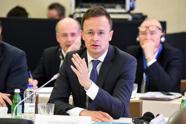 Szijjártó Péter a V4-ek és a Balkán külügyminiszteri találkozóján Görögországban