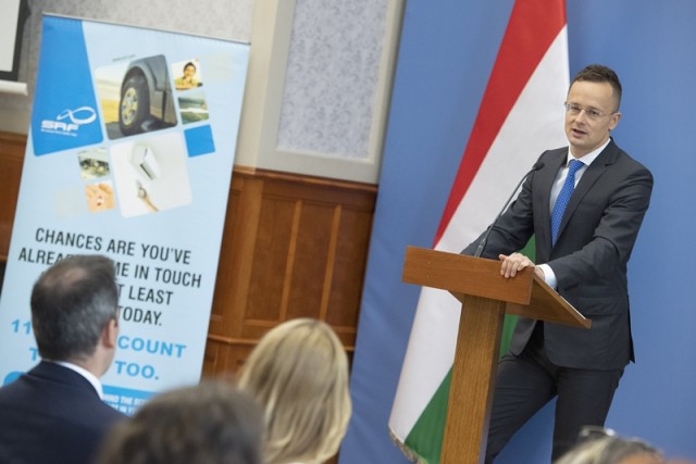 Szijjártó Péter: új befektetőket hoz Magyarországra a keleti nyitás