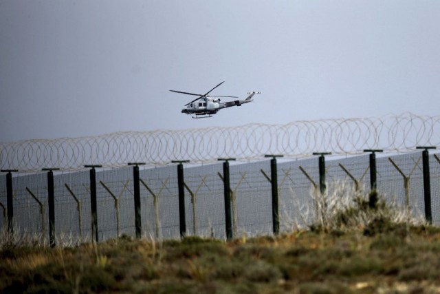 Helikopterrel szökött meg egy fegyveres rablásokért elítélt rab egy franciaországi börtönből