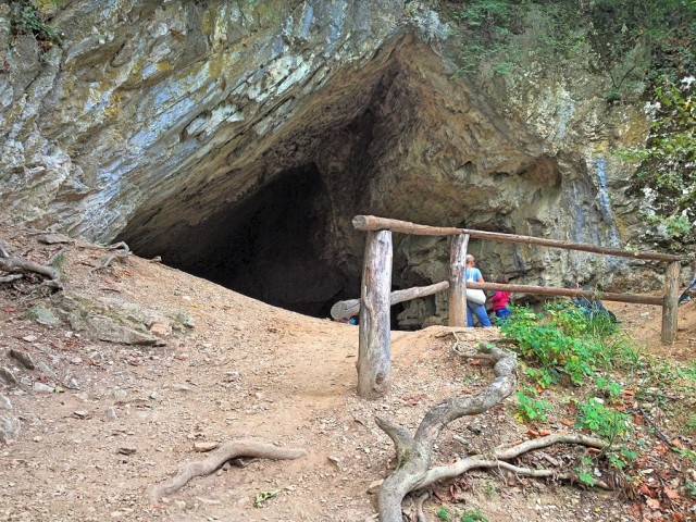 Istállós-kői barlang