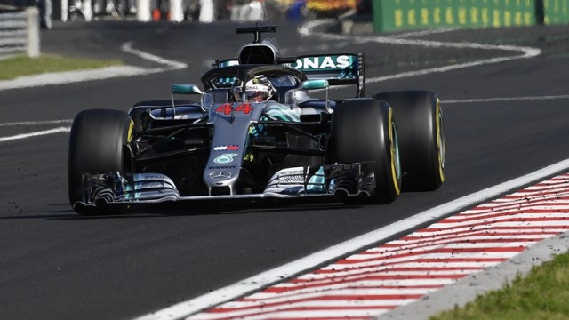 A későbbi győztes Lewis Hamilton, a Mercedes brit versenyzője a Forma-1-es Magyar Nagydíj futamán a mogyoródi Hungaroringen 2018. július 29-én. MTI Fotó: Czeglédi Zsolt