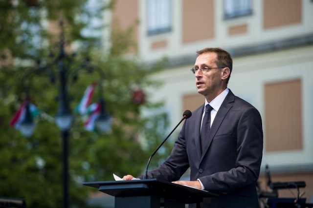 Varga Mihály pénzügyminiszter