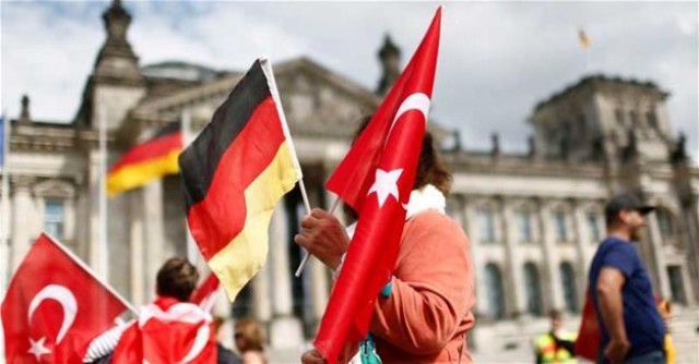 Merkel: mély nézeteltérések jellemzik a német és a török vezetés kapcsolatát