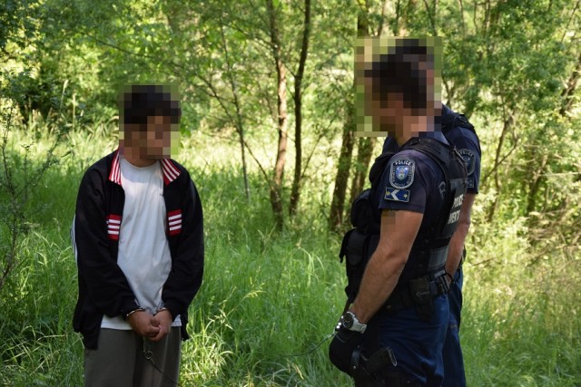 A gyilkossággal gyanúsított 16 éves hajmáskéri fiatalt még aznap elfogta a rendőrség