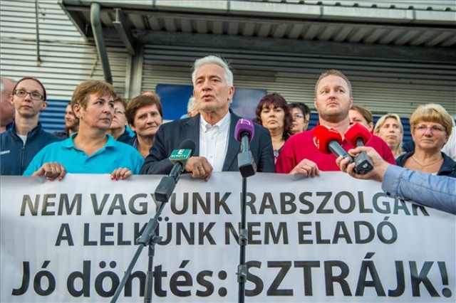 Tesco-sztrájk - Sajtótájékoztató